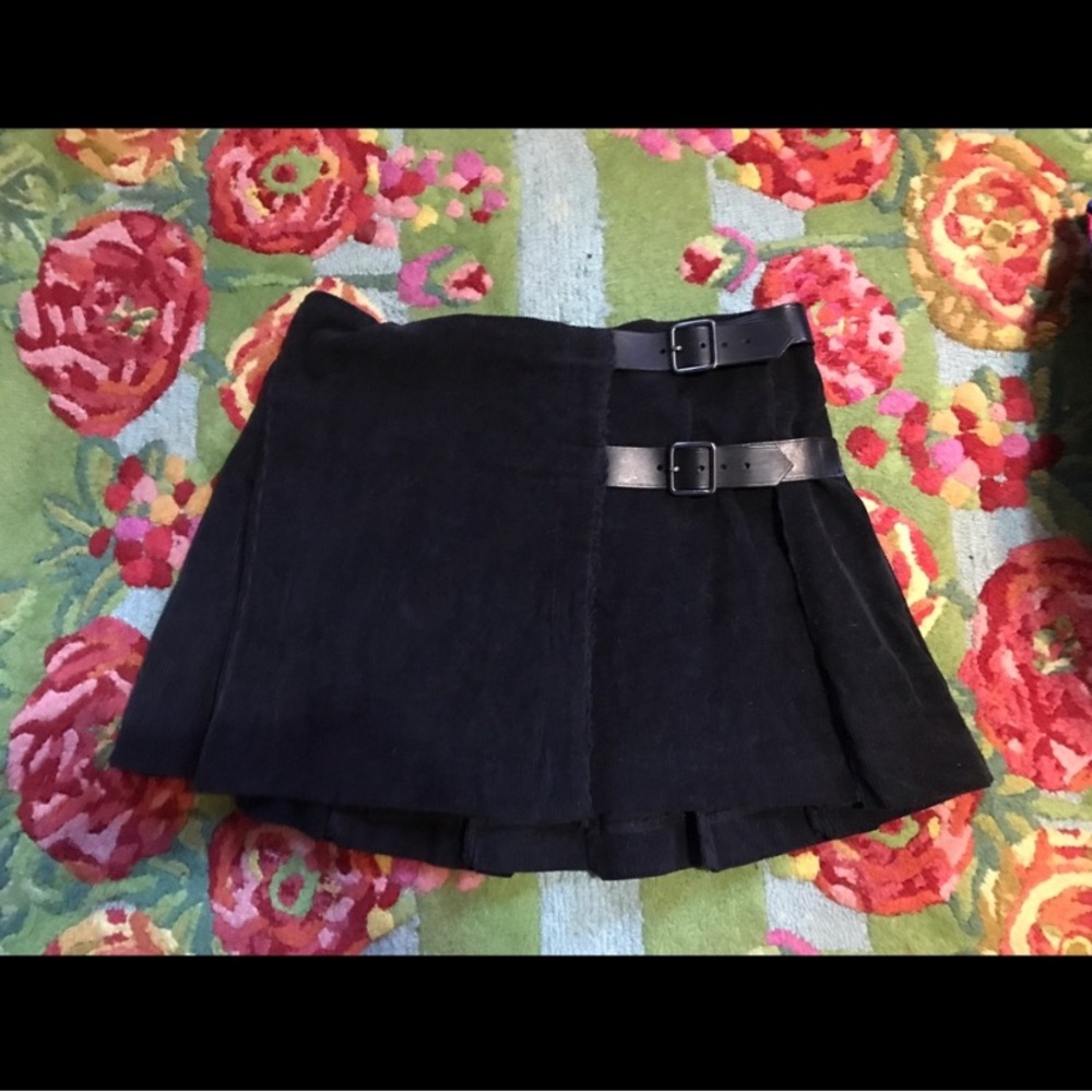 Burberry Black Mini Skirt with Buckle Detail